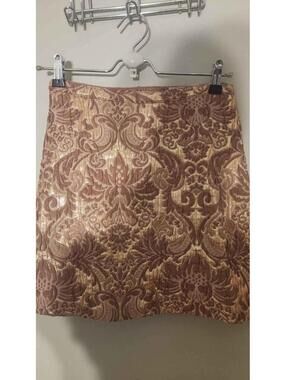 Womans Skirt Mini H&M Size 4 Beautiful Brocade Fully lined Like New